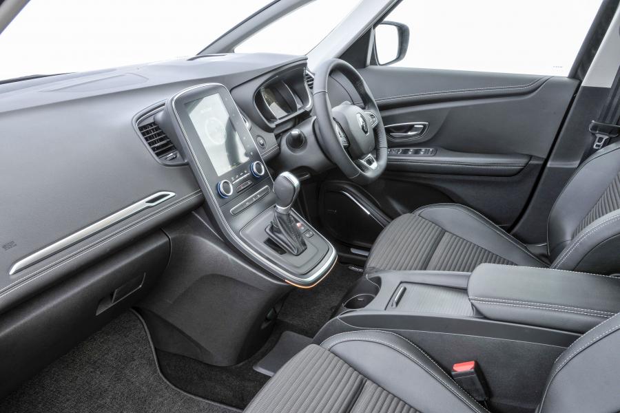 Интерьер Renault Grand Scenic 2016 года  (UK) (фото 24 из 32)
